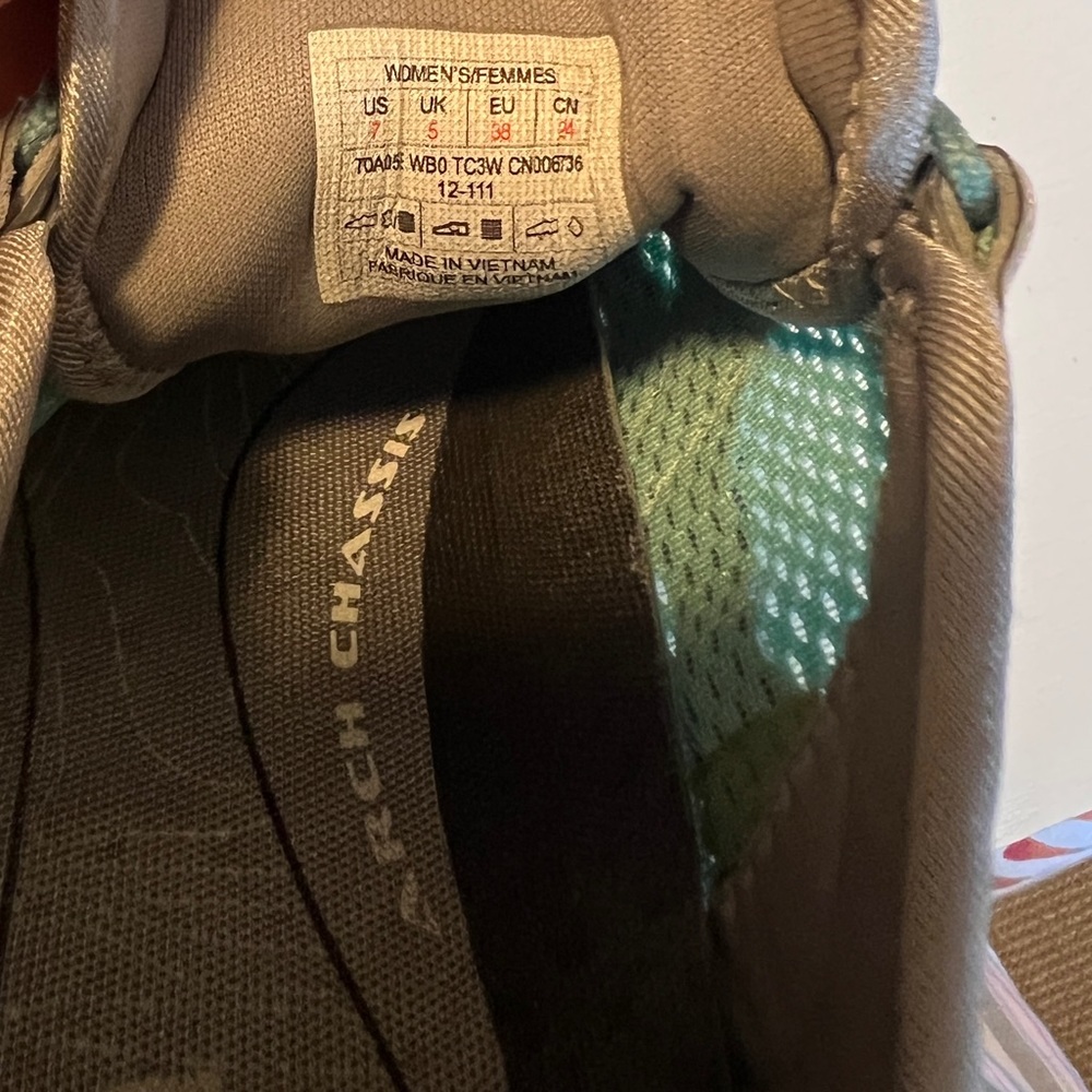 Columbia Water Sneaker Shoe | Women's 7 - Picture 7 of 8